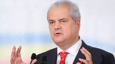 Adrian Năstase sare în apărarea lui Iohannis, după ce șeful statului a fost huiduit la deschiderea Festivalului George Enescu: Este stupid. Va trebui să invățăm să proiectăm în exterior imagini mai bune – nu doar cu romi și călăuze de imigranți