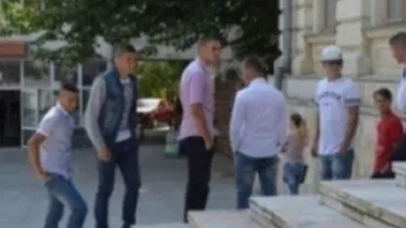 Trei dintre violatorii din Vaslui cer strămutarea dosarului pentru că instanţa ar putea fi influenţată de opinia publică în judecarea cazului