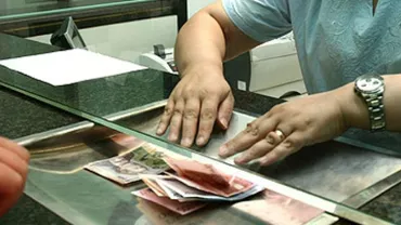 Angajata unei instituţii de credit din Făgăraș a întocmit 106 contracte false de împrumut pe numele unor oameni aleşi la întâmplare: Prejudiciul este de 1,3 milioane de lei