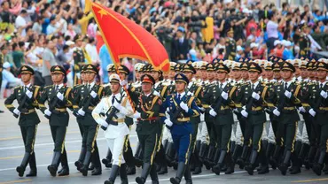 Parada militară impresionantă la Beijing la 70 de ani de la capitularea Japoniei, în cadrul căreia au fost prezentate noile rachete "ucigașe de portavioane" (VIDEO)
