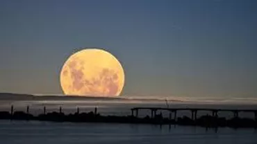 Fenomen astronomic rar în noaptea de 27 spre 28 septembrie: Super Lună și eclipsa de Lună, produse simultan