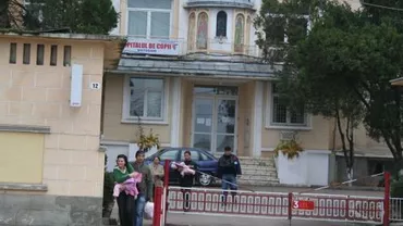 Botoșani: Peste 400 de copii din România au fost consultați gratuit de medici din America, în ultimele zile