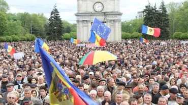 Manifestații antiguvernamentale în Republica Moldova: Zeci de mii de oameni s-au strâns în centrul Chișinăului, în semn de protest față de ”ilegalitațile comise de guvernarea coruptă”