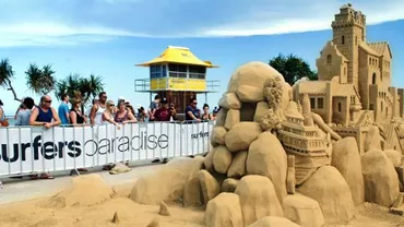 Concurs inedit în California: 11 artiști se întrec pentru a realiza cea mai impresionantă sculptură în nisip (VIDEO)