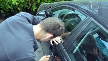 Hoți de mașină, prinși de polițiști cu focuri de armă