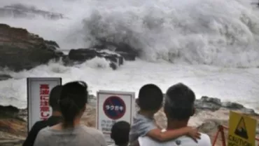 Inundaţiii fără precedent în Japonia: 90.000 de oameni au fost evacuaţi, alţi zeci de mii urmează să îşi părăsească locuinţele (VIDEO)