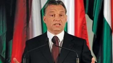 Viktor Orban laudă polițiștii pentru comportamentul lor față de imigranți, deși atitudinea Ungariei în gestionarea crizei refugiaților a fost aspru criticată (VIDEO)