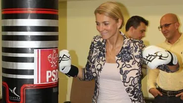 Alina Gorghiu a primit din partea colegilor din partid un cadoul special de ziua ei: Un sac de box cu sigla PSD