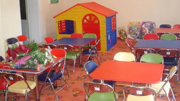 O mamă acuză o educatoare de neglijență: Fiica mea era mai mult moartă decât vie. Efectiv, dacă i-ai fi dat un bobârnac cred că ar fi căzut din picioare