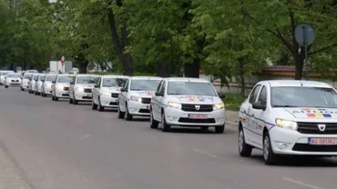 Patru mii de mașini noi de poliție nu pot fi folosite: Dacă montează girofaruri, pierd garanția