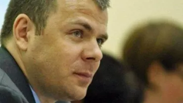 Mălin Bot: Dacă nimeni nu a falsificat istoria imprimantelor, nu mai poate exista decât o singură explicaţie logică pentru documentul prezentat de Gâdea: Securitatea lui Ceauşescu deţinea în 1984 o maşină a timpului