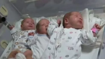 Povestea tripletelor abandonate într-un spital din Mehedinți a ajuns în presa străină: Mama în vârstă de 32 de ani mai are 3 copii acasă și încă 4 lăsați la rude