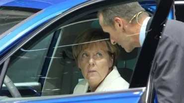 Scandalul Volkswagen: Angela Merkel, acuzată că ar fi "mână în mână" cu producătorii auto din Germania