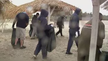 Constanța: Militarii americani au curățat de gunoaie plaja din Mamaia