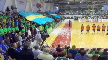 Scandal etnic la Sfântu Gheorghe: Jucătoarele, primite pe imnul secuiesc la campionatul naţional de baschet (VIDEO)