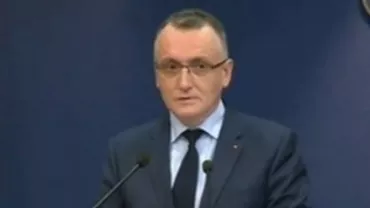Sorin Cîmpeanu: Profesorul de sport a recunoscut că a fotografiat eleve în toaletă. Pozele ar fi fost folosite ca o formă de amenințare (VIDEO)