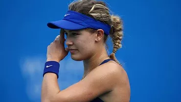 Turneul de la Beijing: Eugenie Bouchard s-a retras în primul tur, izbucnind în lacrimi din cauza durerilor