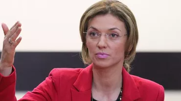 Cazul Alina Gorghiu: "A făcut exact aceleași matrapazlâcuri ca și alți colegi de pe scena politică, fie că-s de la PSD, PDL, PNL sau UDMR, partide care și-au împărțit „cașcavalul” în cei 25 de ani de democrație"