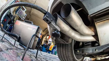 Mercedes-Benz, Honda, Mazda și Mitsubishi, acuzate că au depășit maximul de noxe admise