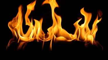 Patru copii sunt acuzați că au dat foc unui om al străzii în sudul Siberiei