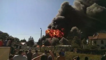 Caz șocant la Dolj: Două fete, înjunghiate și incendiate în casă de tatăl lor