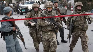 Atac sinucigaș asupra unui convoi militar NATO în Kabul. Trei civili au fost răniți
