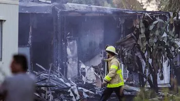 Florida: Un avion de mici dimensiuni s-a prăbușit într-un lot de rulote