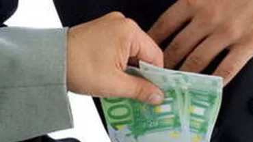 Un judecător este acuzat că a luat șpagă 80.000 de euro pentru sprijinirea unui grup infracțional (VIDEO)