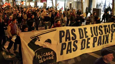 Protestele francezilor sunt nebunești, dar surpinzător de eficiente. Ei au ajuns chiar să-și ia șefii ostatici, iar tacticile au funcționat