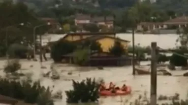 Italia: Cinci morţi şi sute de oameni salvaţi de echipele de intervenţie, în două zile de ploi puternice (VIDEO)