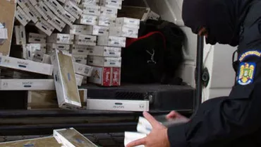 Trei polițiști de frontieră au fost bătuți în trafic, cu bâtele, de mai mulți contrabandiști: Mașina în care se aflau oamenii legii a fost distrusă