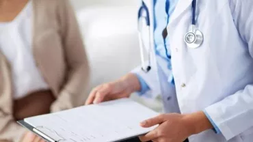 Pacienții cu hepatită C și ciroză hepatică pot cere din 26 octombrie vouchere de analize gratuite necesare la întocmirea dosarelor pentru tratamentul fără interferon