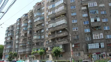 Caz șocant la Cluj: Bebeluș de două luni, aruncat pe geam de mama sa