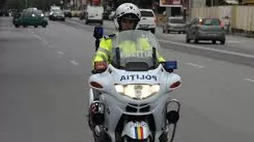 Un polițist de la Brigada Rutieră, aflat în misiune, a murit după ce a căzut cu motocicleta într-o groapă de pe un bulevard din Capitală (VIDEO)