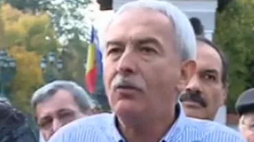 Revoluționarii, la porțile Palatului Cotroceni: Vom contesta decizia procurorilor de a clasa Dosarul Revoluției. Când lumea respira un aer al speranței, vii și le dai în cap. Pare o răzbunare (VIDEO)