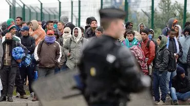 Franța: 16 polițiști răniți în urma violențelor produse de migranți