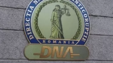 DNA: Şeful Biroului de Investigaţii Criminale al Poliţiei Brăila a fost reţinut pentru abuz în serviciu, şantaj şi sustragere sau distrugere de probe