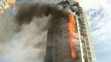 Galați: O femeie de 78 de ani a murit intoxicată cu fum din cauza unui incendiu produs în apartamentul său