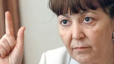 "Guvernul Cioloș s-a născut din voința oamenilor care au ieșit în stradă". Macovei: Trebuie să răspundă cerințelor "străzii". Orice compromis cu clasa politică înseamnă să fii împotriva dorinței oamenilor