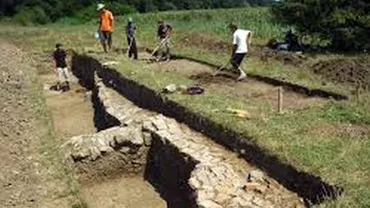 Mangalia: După cel din luna octombrie, un alt capitel ionic a fost descoperit de arheologi