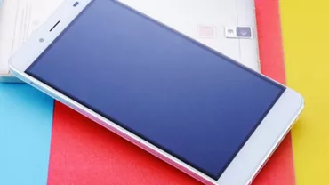 Pepsi a lansat un smartphone care va costa doar 110 dolari