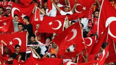 Analiză: Huiduielile fanilor turci la meciul de fotbal cu Grecia, reacție la atitudinea europenilor referitoare la atacurile Kurzilor din sud-estul țării