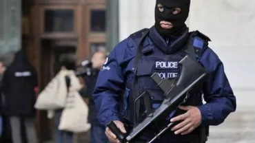 Bruxelles: Alerta de terorism se menține, dar metroul s-a redeschis parțial, iar școlile s-au deschis total