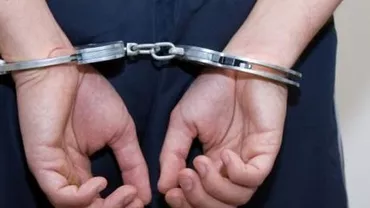 București: Bărbat, reținut după ce a fost acuzat că a arătat un comportament sexual deviant în fața a patru copii într-un lift
