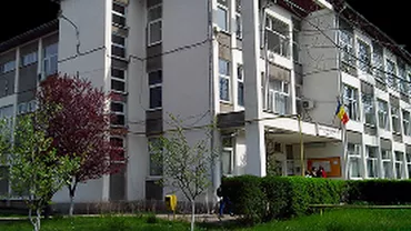Alertă cu bombă la un liceu din Hunedoara: Peste 900 de elevi au fost evacuați
