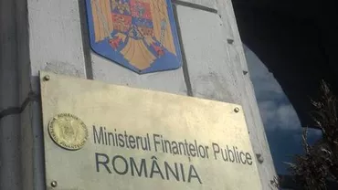 Proiect de lege: Bugetarii nu primesc nici în 2016 tichete de masă, de vacanță, premii, tichete cadou sau indemnizații la pensie