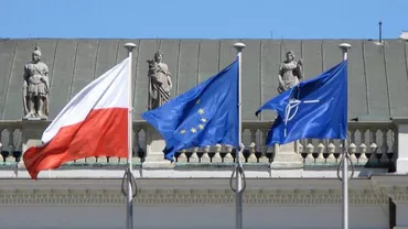 Program NATO: Polonia a negat intenția de a cere acces la arme nucleare