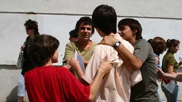 Aplicația After School: Milioane de tineri americani comunică fără știrea părinților