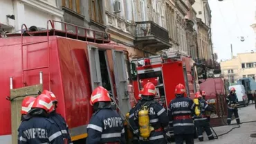 ISU interzice folosirea făcliilor sau a lumânărilor în timpul spectacolelor