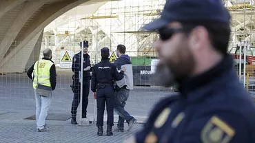 Un militant islamist a fost arestat în Spania, după ce a complotat pentru uciderea unui caricaturist suedez